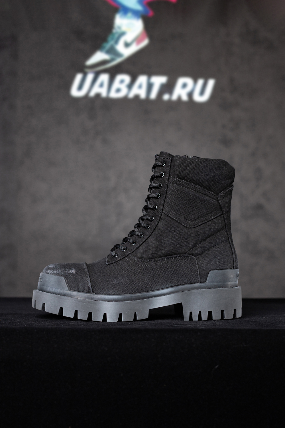 Ba*len*cia*ga lace-up combat boots