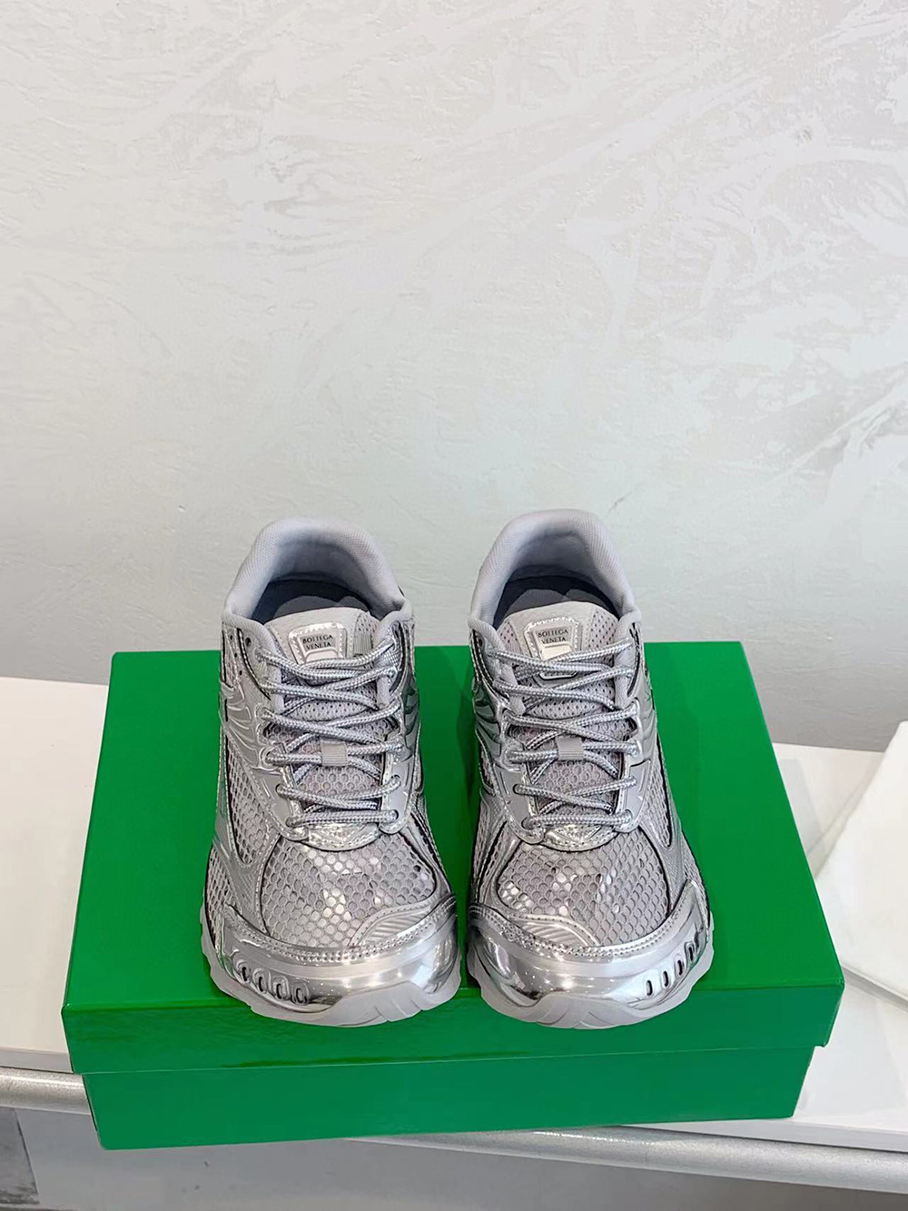 bo*te*ga Ve*ne*ta orbit runner sneaker