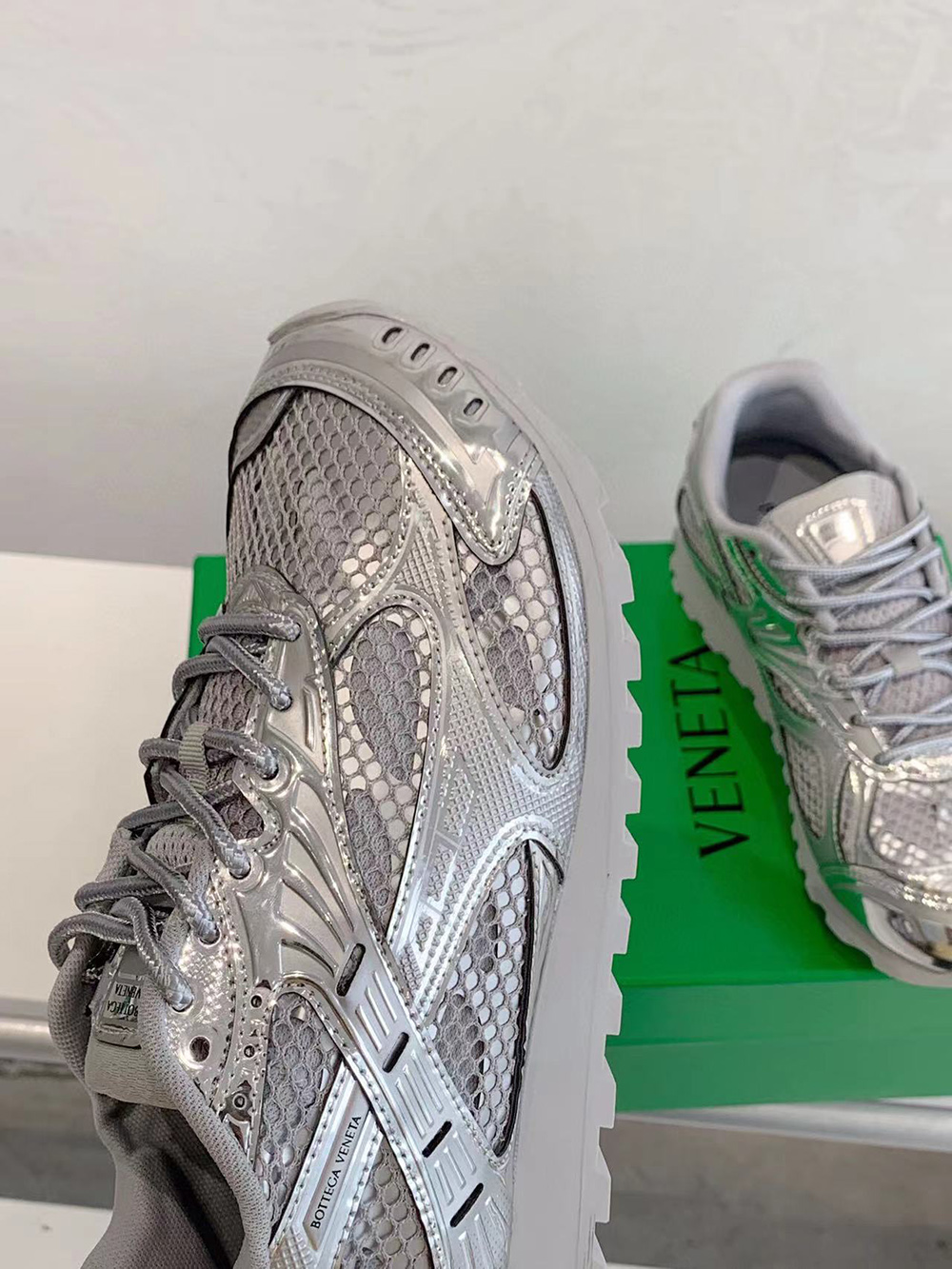 bo*te*ga Ve*ne*ta orbit runner sneaker