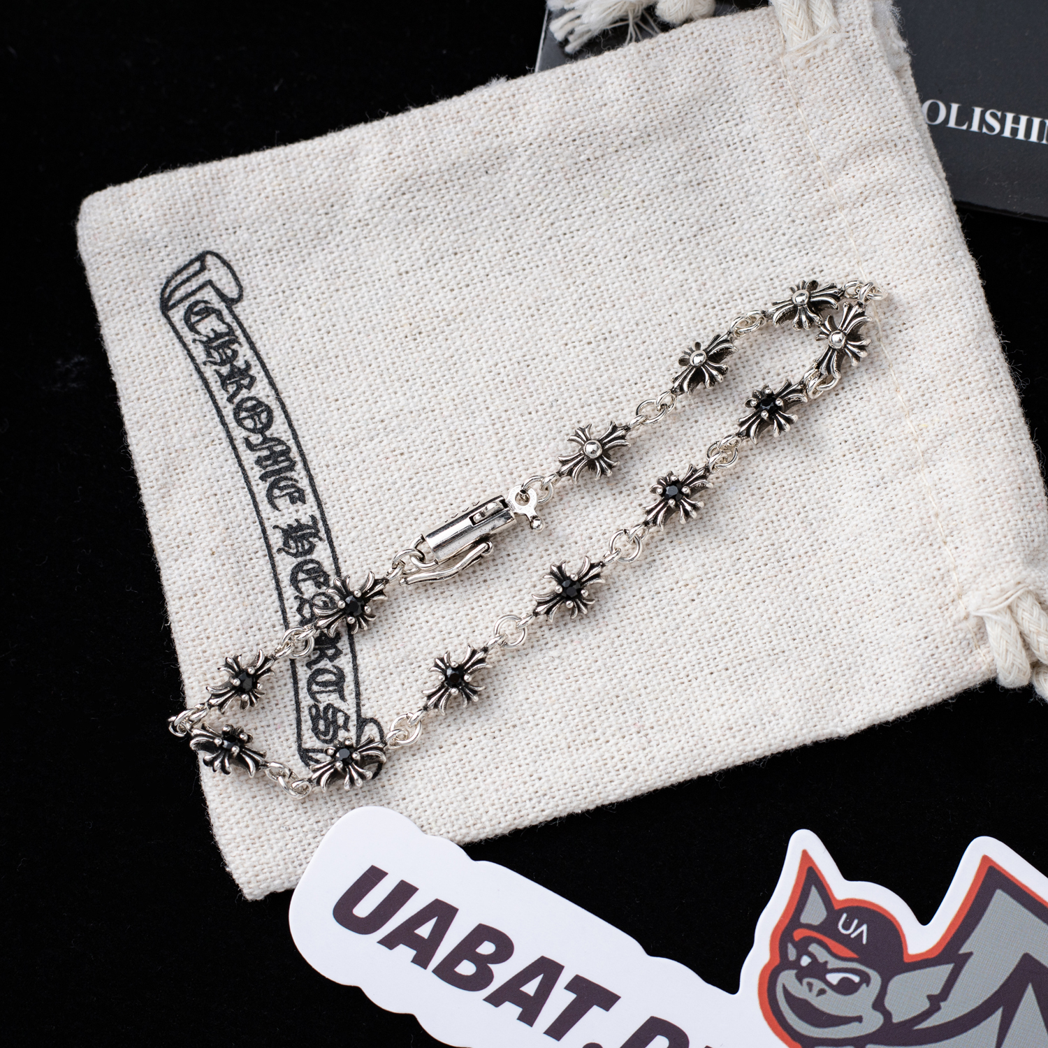 Ch**me He**ts bracelet chb04513