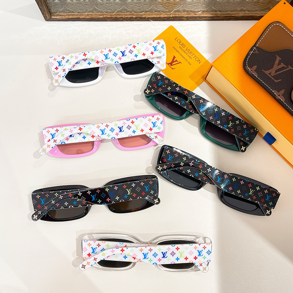 l0*is V*t0n & tm multigram cat eye sunglasses z2711w