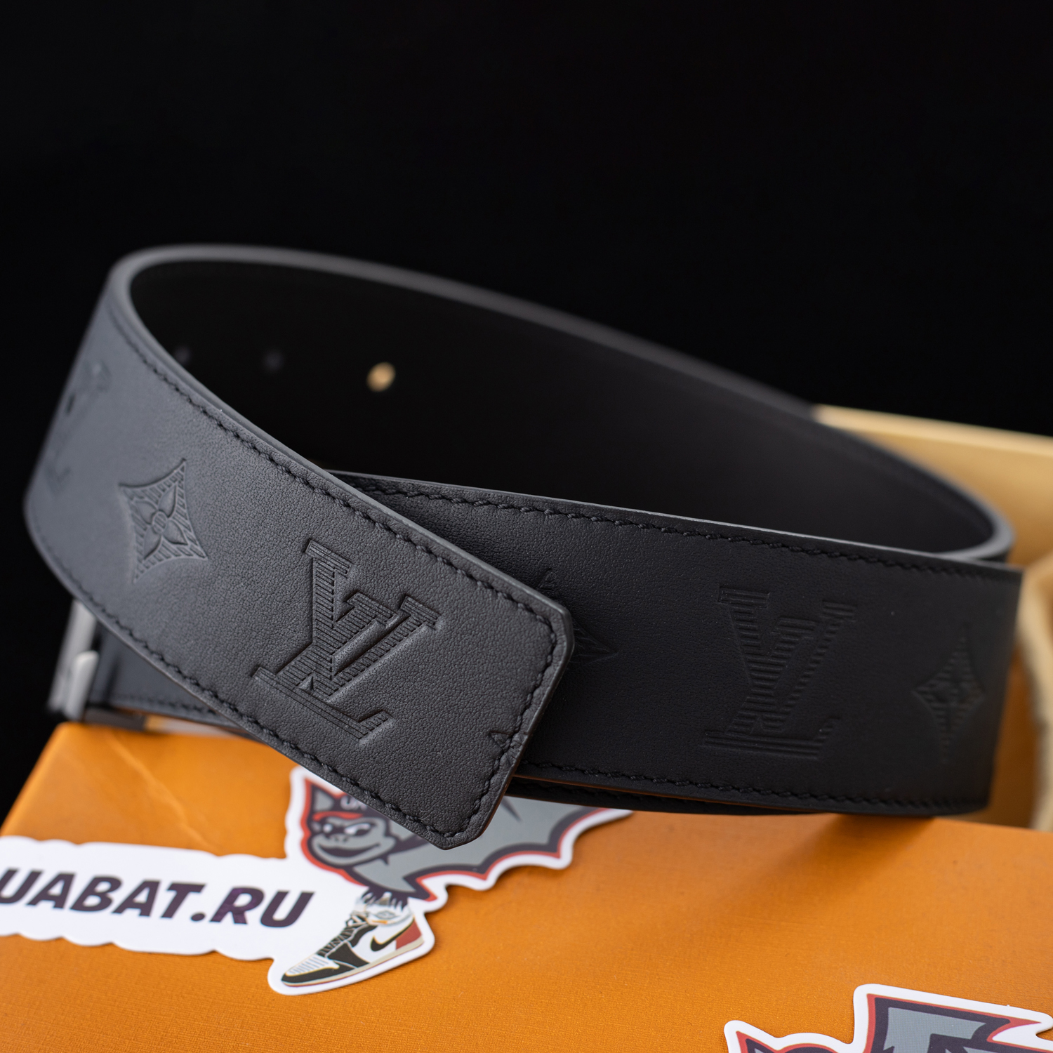 l0*is V*t0n belts m0032t 40mm