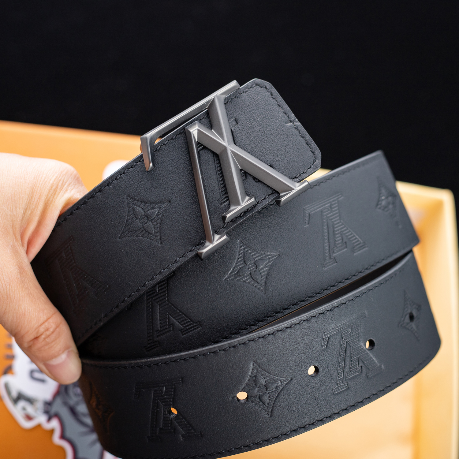 l0*is V*t0n belts m0032t 40mm