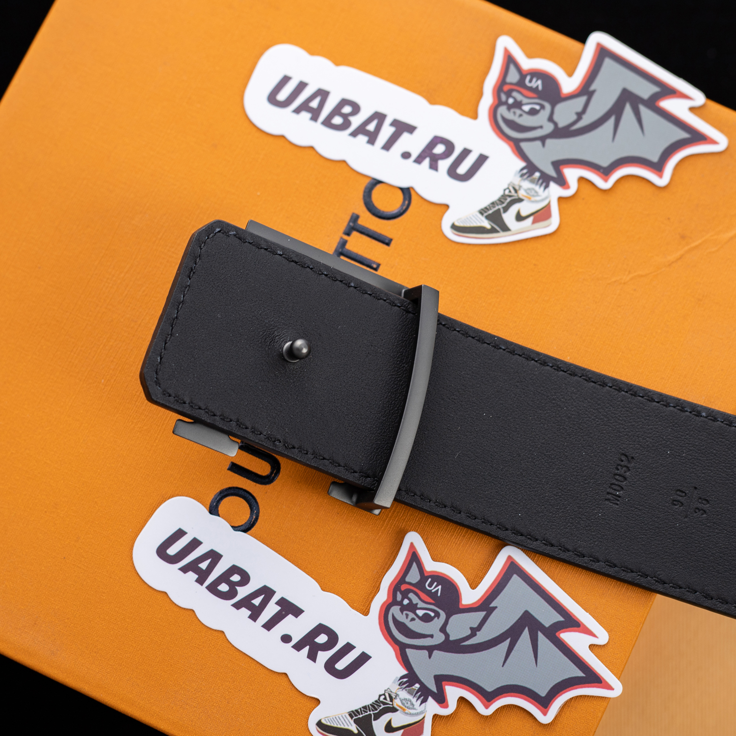 l0*is V*t0n belts m0032t 40mm