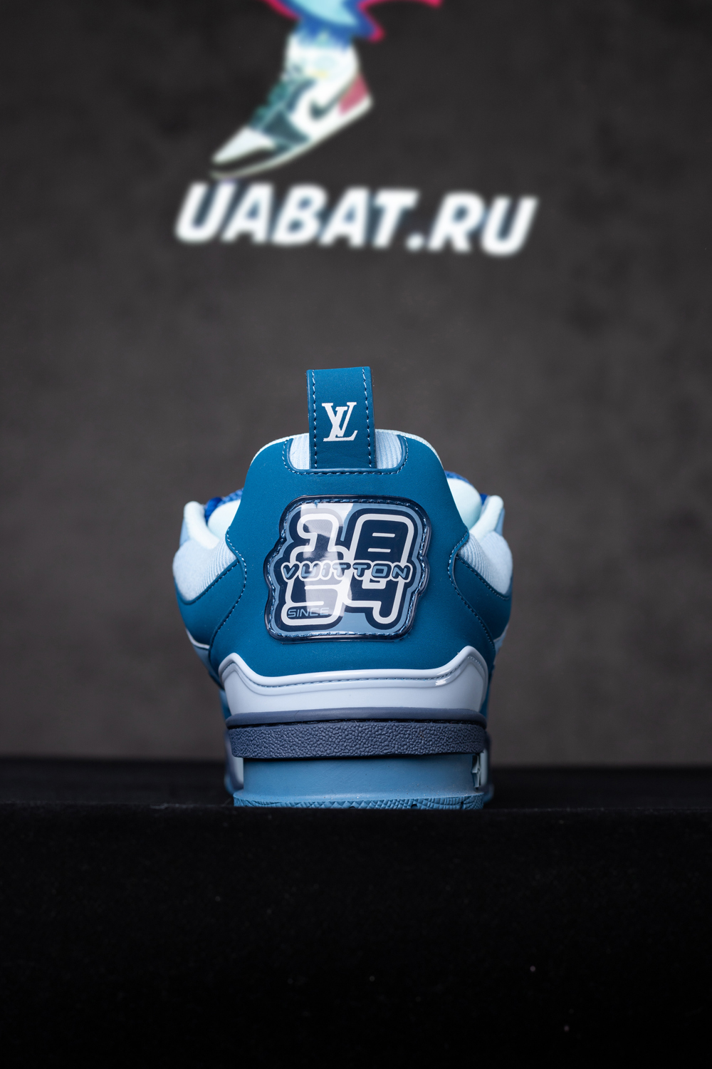 l0*is V*t0n skate sneakers