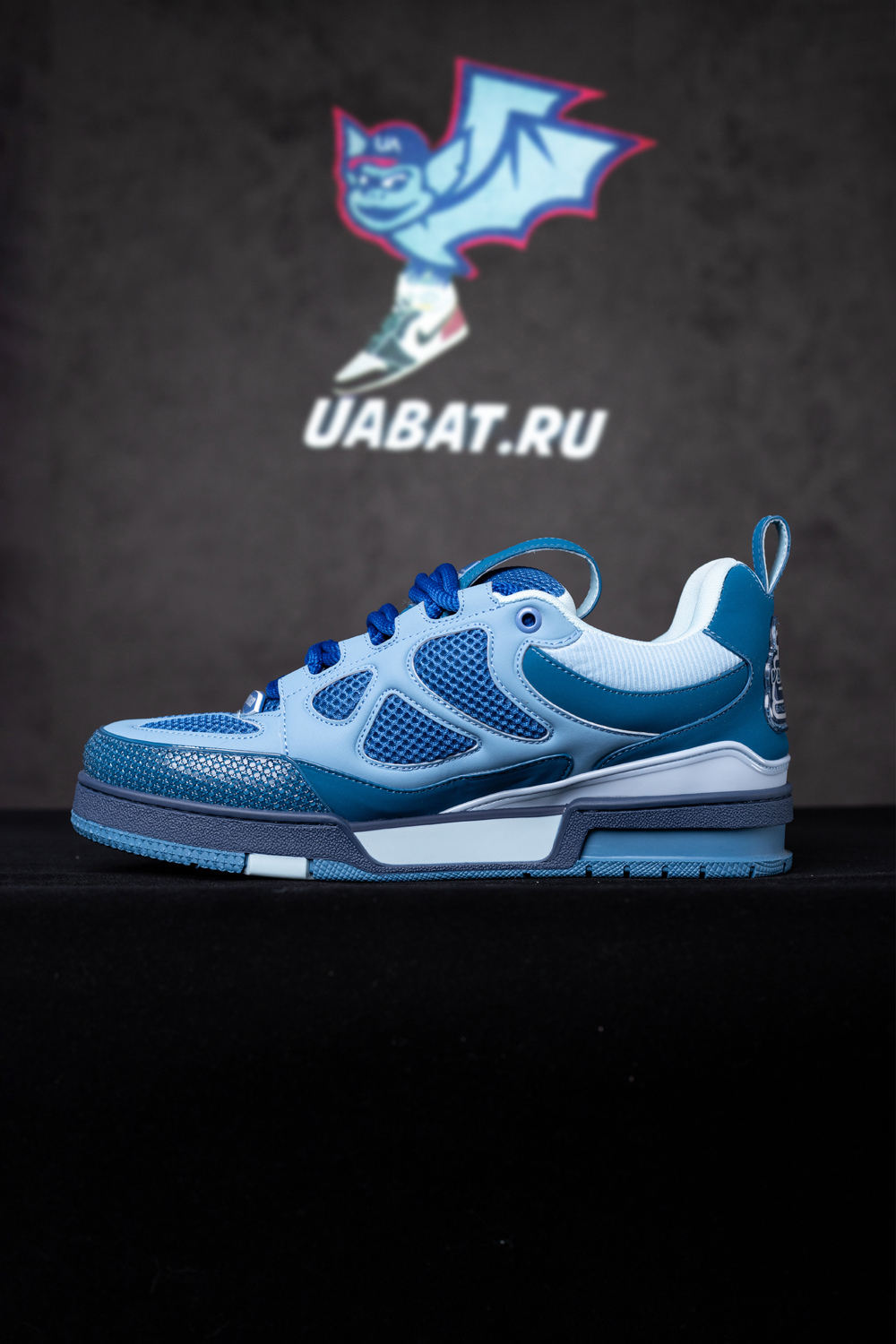 l0*is V*t0n skate sneakers