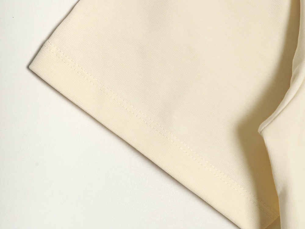 G*u*i chest embroidered bear short sleeve t-shirt