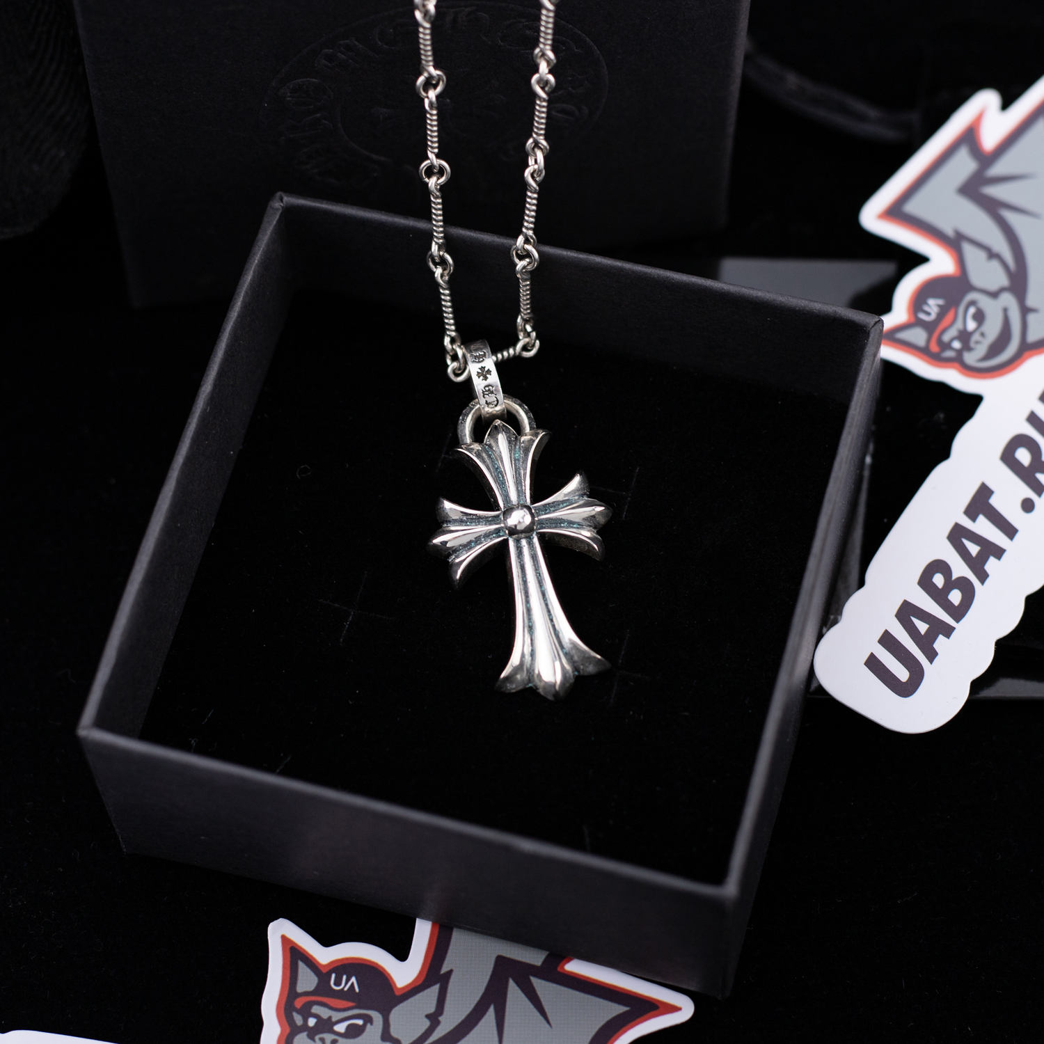 Ch**me He**ts necklaces