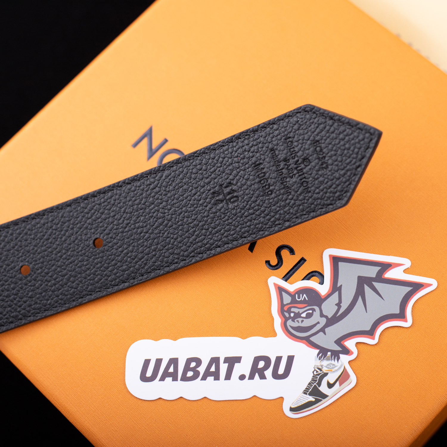 l0*is V*t0n belts m0564u 35mm