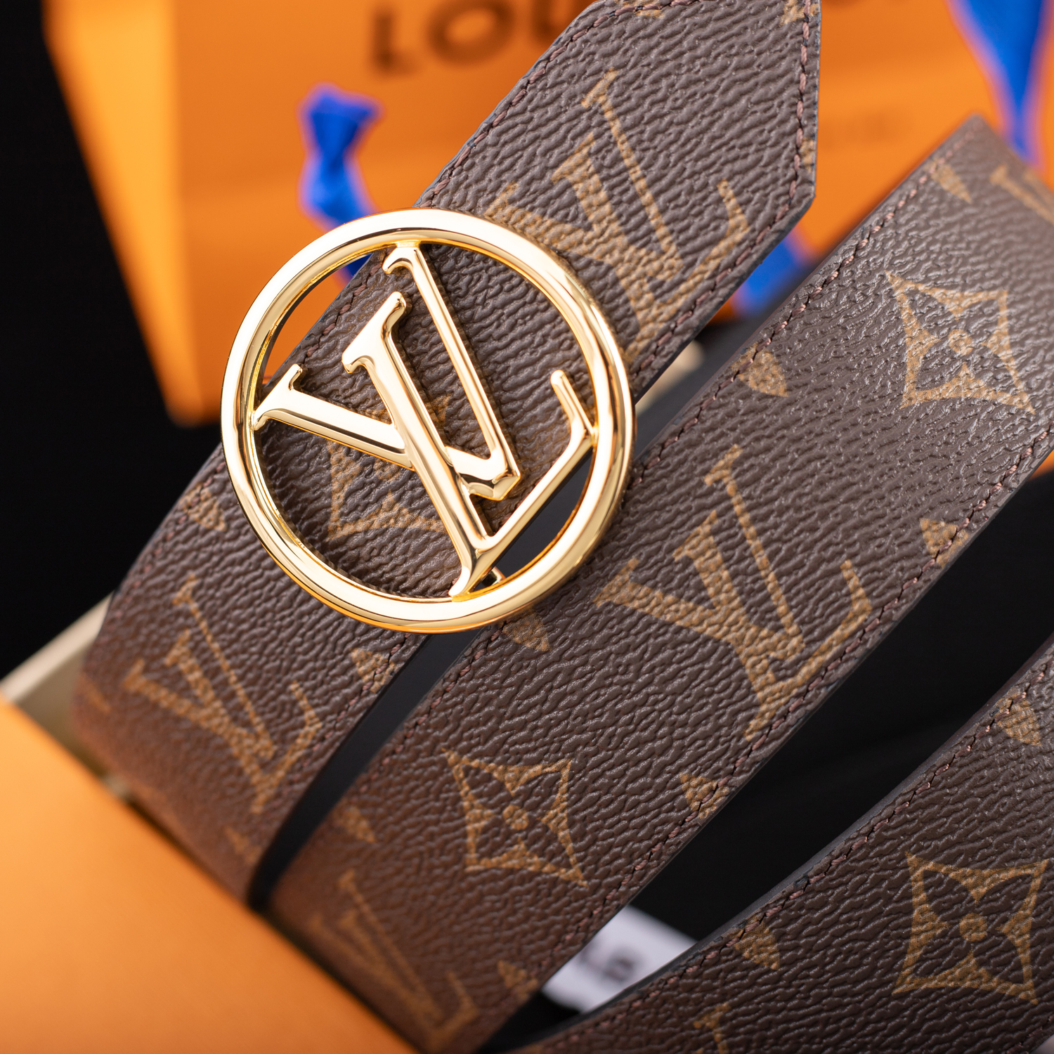 l0*is V*t0n belts m0564u 35mm