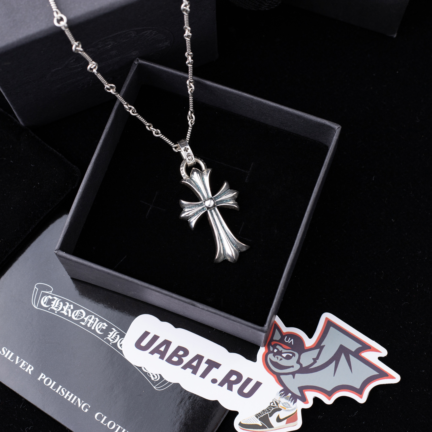 Ch**me He**ts necklaces