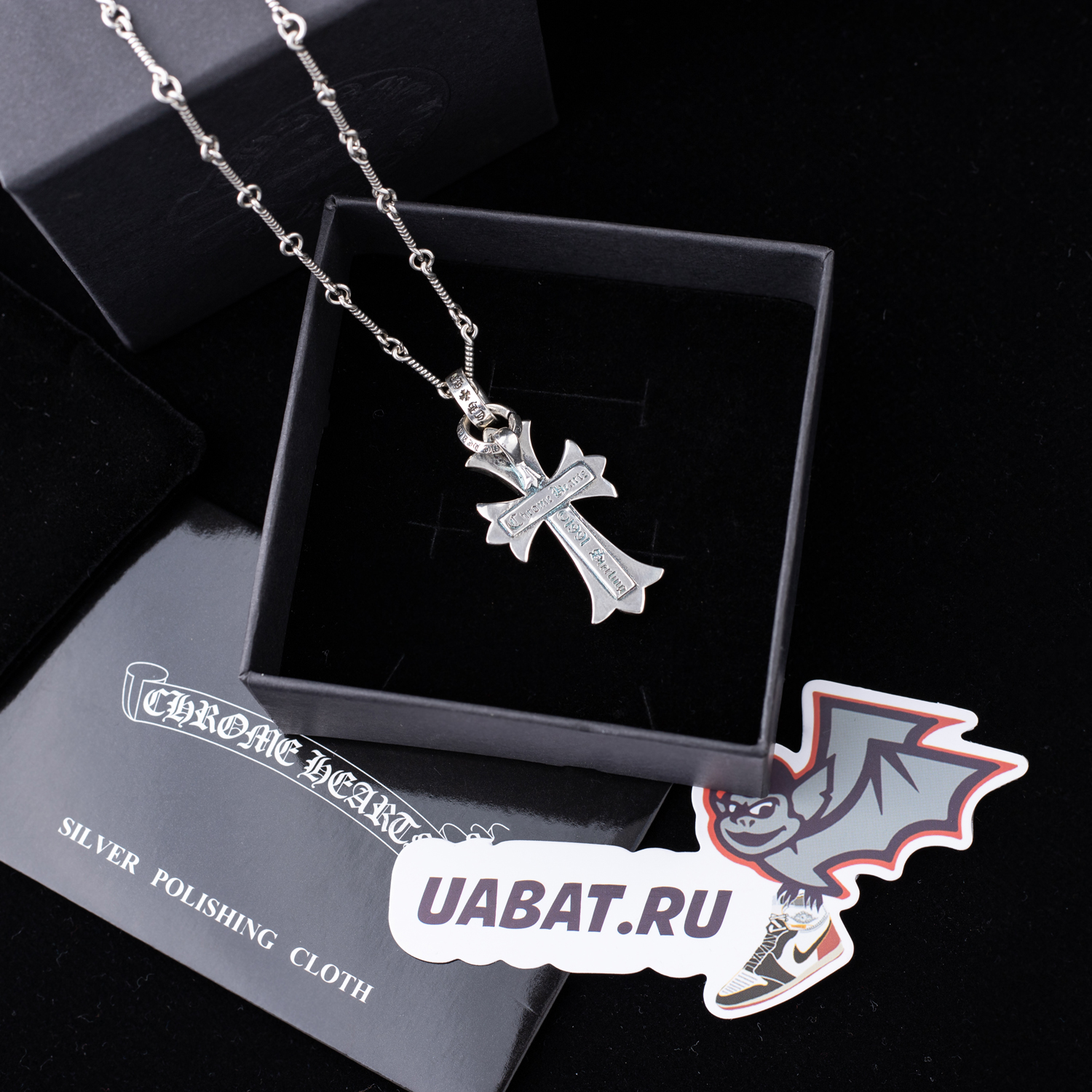 Ch**me He**ts necklaces