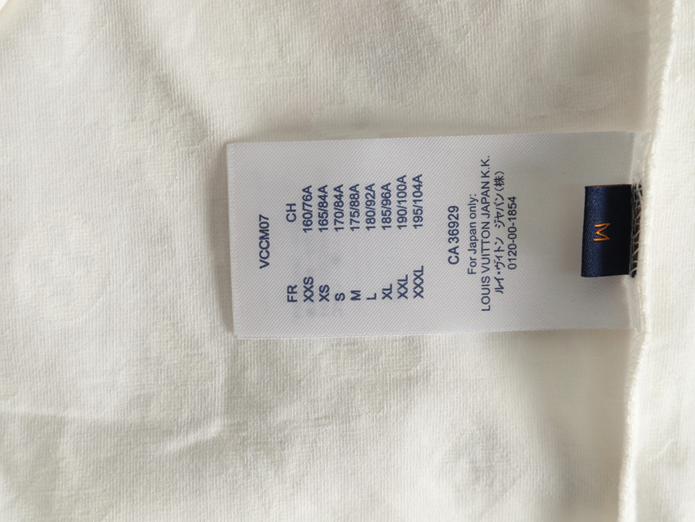 l0*is V*t0n full print monogram dark pattern jacquard short sleeve t-shirt