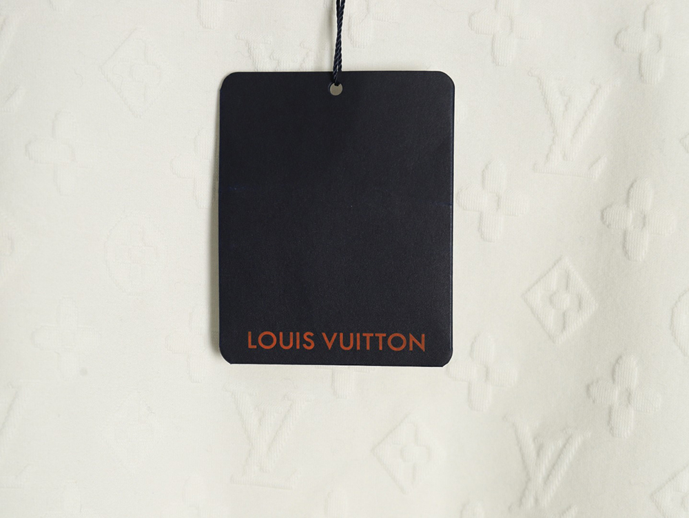 l0*is V*t0n full print monogram dark pattern jacquard short sleeve t-shirt