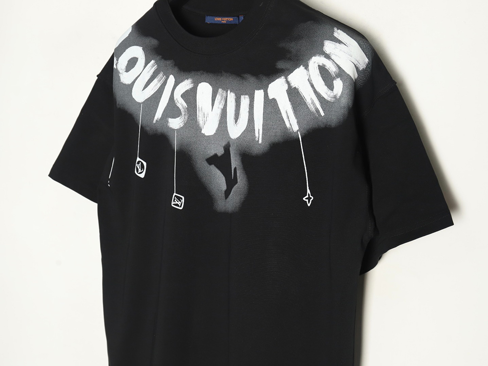 l0*is V*t0n collar graffiti letters printed large logo short-sleeved t-shirt tsk1