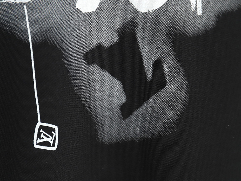 l0*is V*t0n collar graffiti letters printed large logo short-sleeved t-shirt tsk1