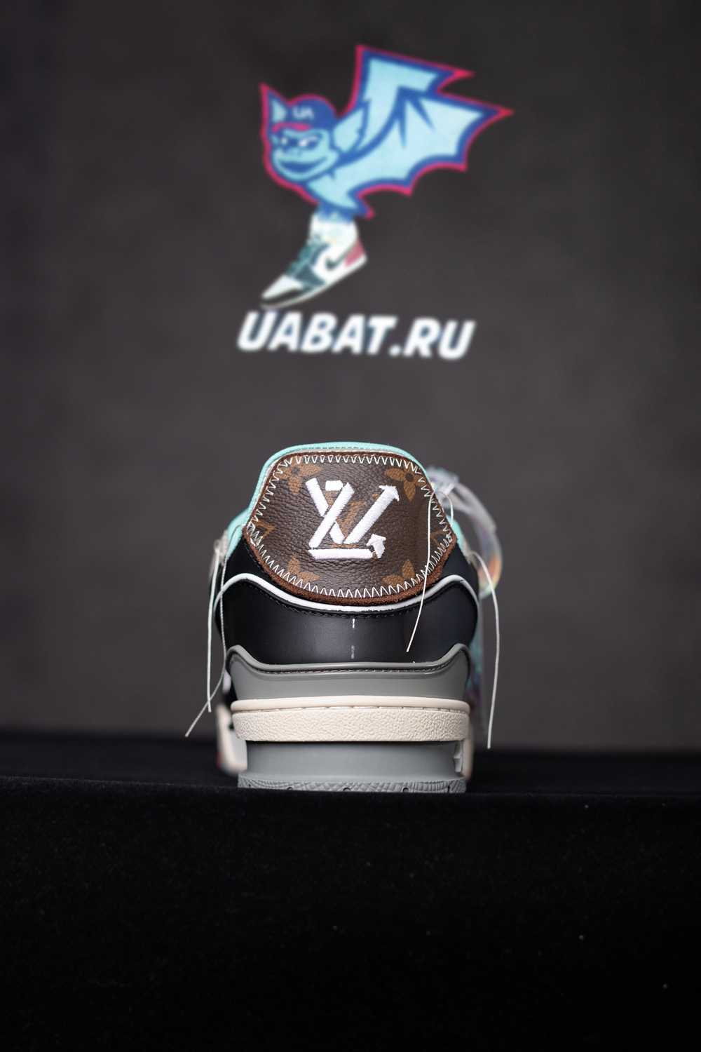 l0*is V*t0n trainers 