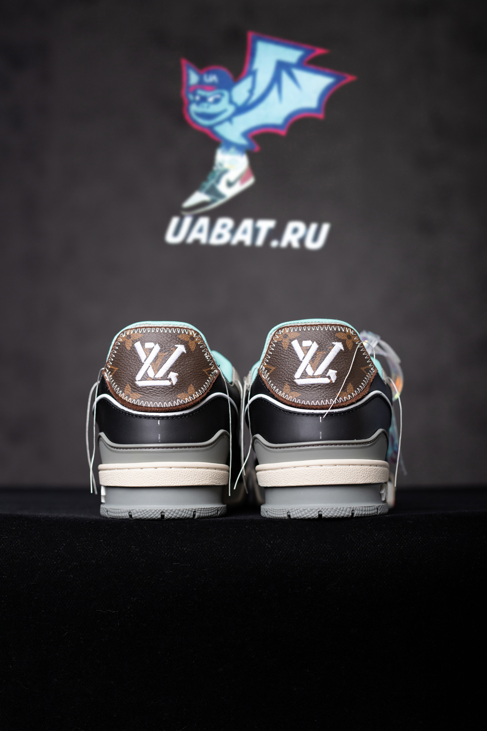 l0*is V*t0n trainers 