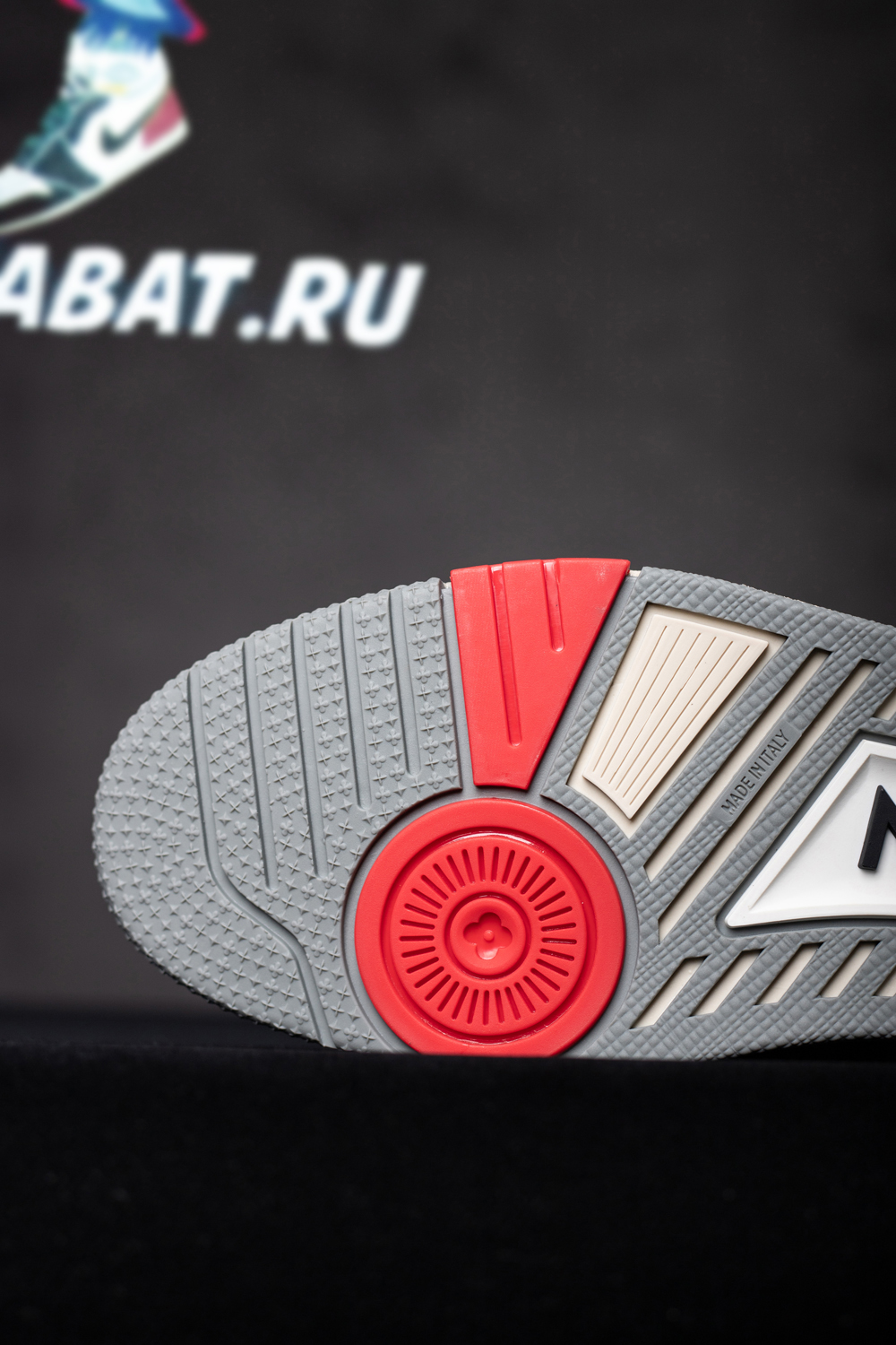 l0*is V*t0n trainers 