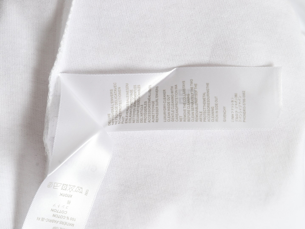 Givenchy graffiti lettering embroidered logo short sleeve