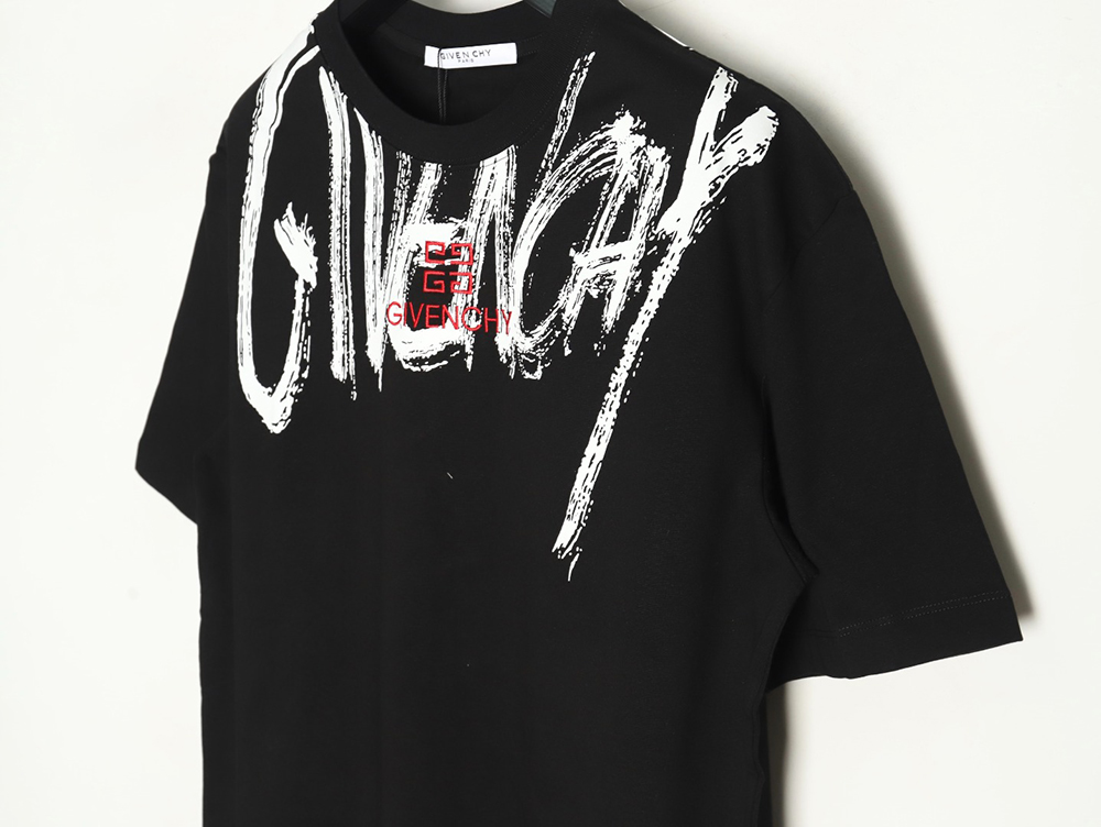 Givenchy graffiti lettering embroidered logo short sleeve TSK1