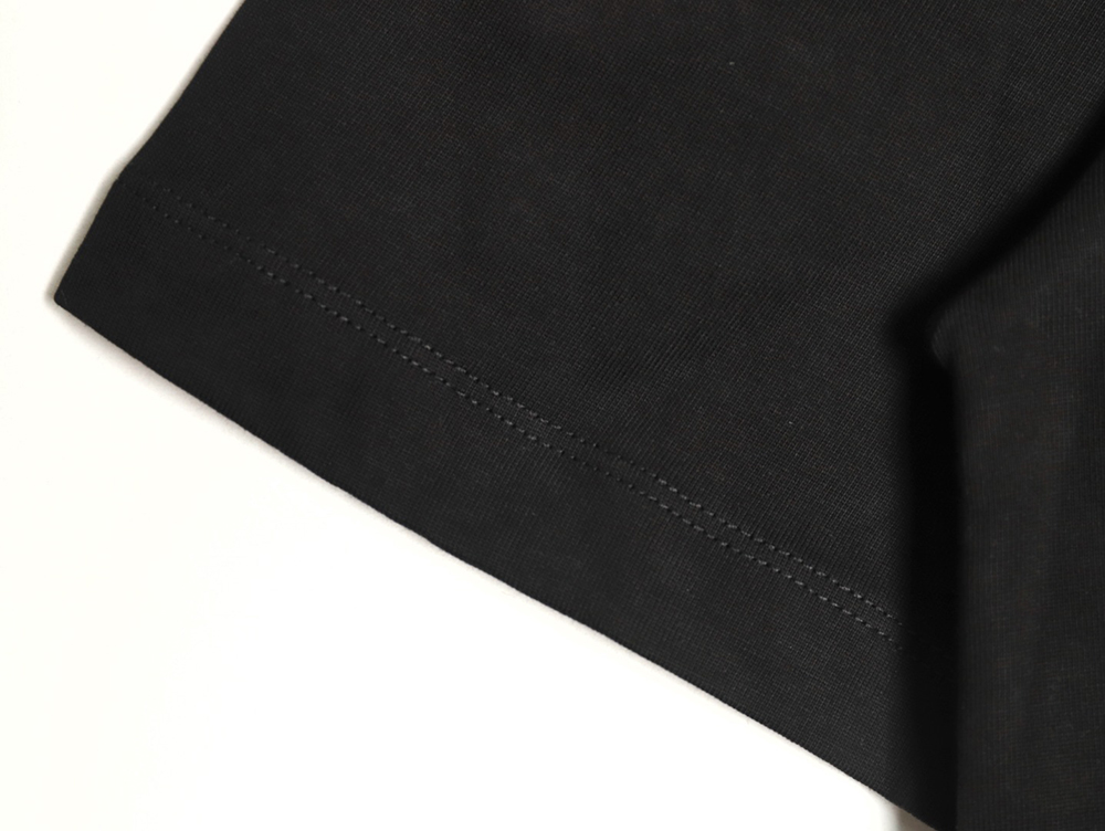 Givenchy graffiti lettering embroidered logo short sleeve TSK1