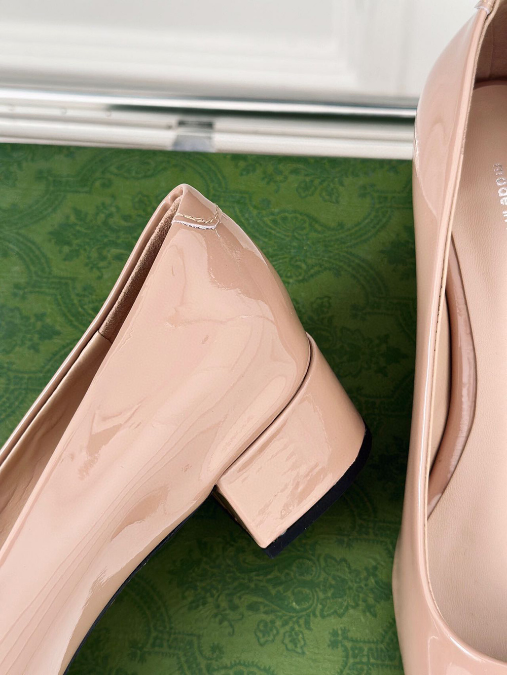 G*u*i horsebit black patent leather low heels