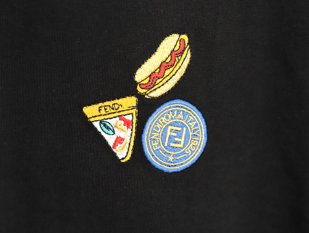 F**di pizza graphic embroidered short-sleeved t-shirt tsk1