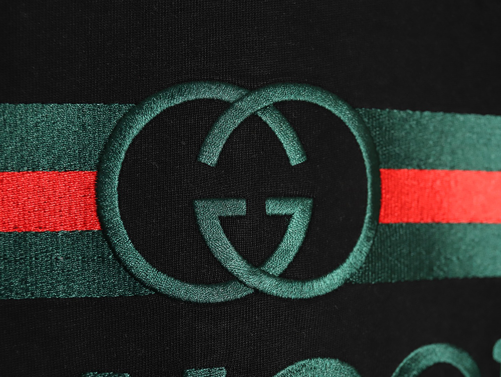 G*u*i belt logo embroidered short-sleeved t-shirt tsk1