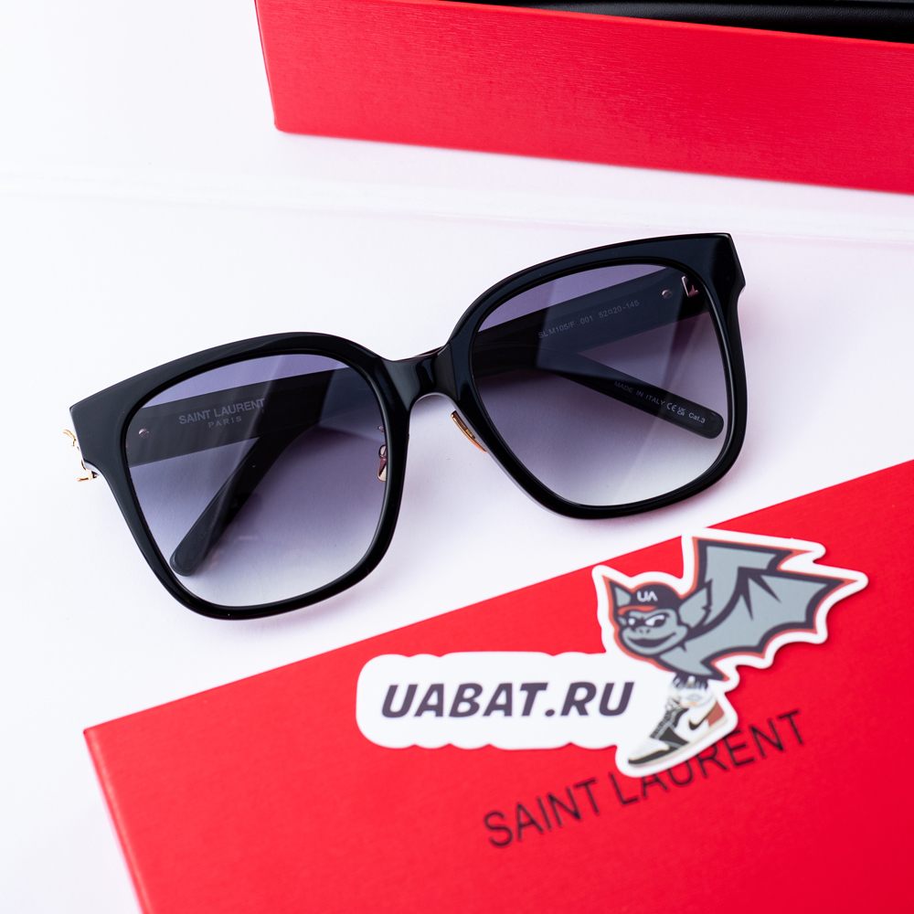 Sa**t Lau*nt eyeglasses m105f