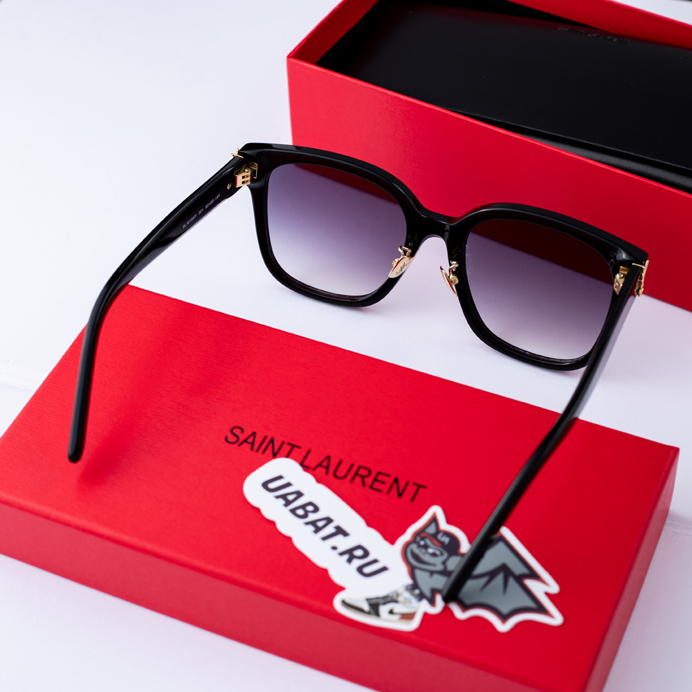 Sa**t Lau*nt eyeglasses m105f