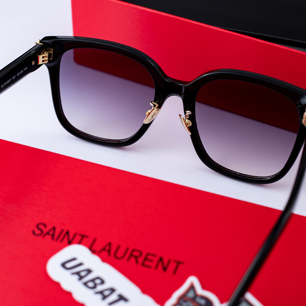 Sa**t Lau*nt eyeglasses m105f