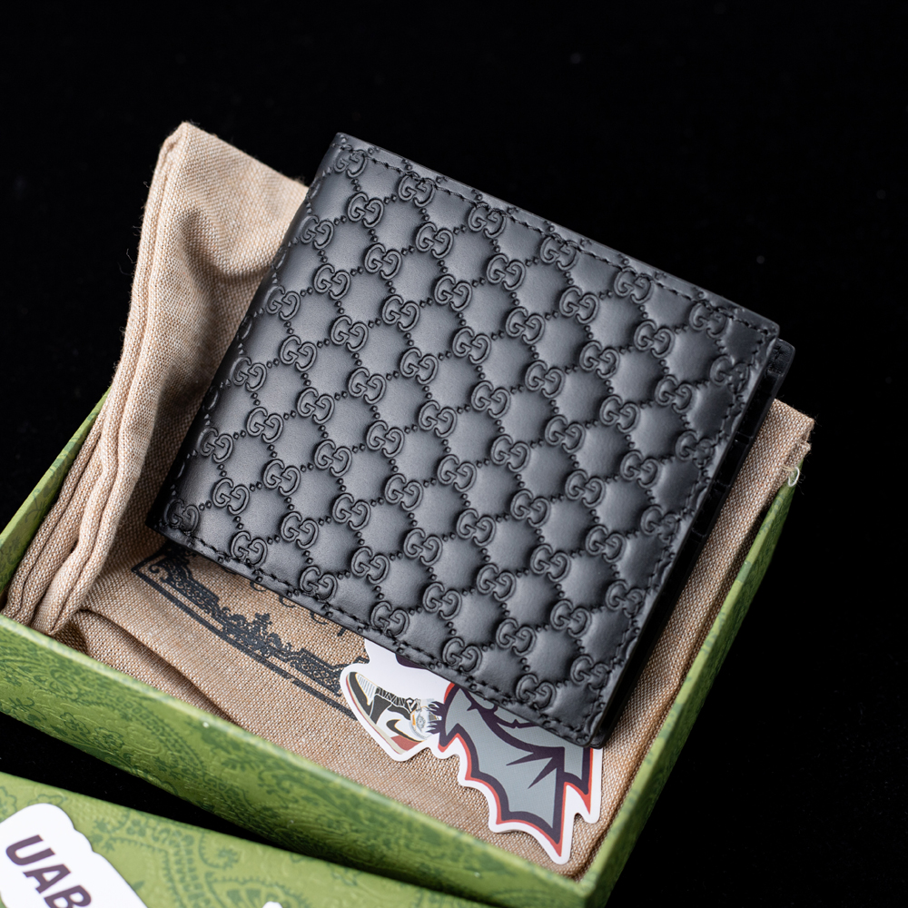 G*u*i wallets 260987