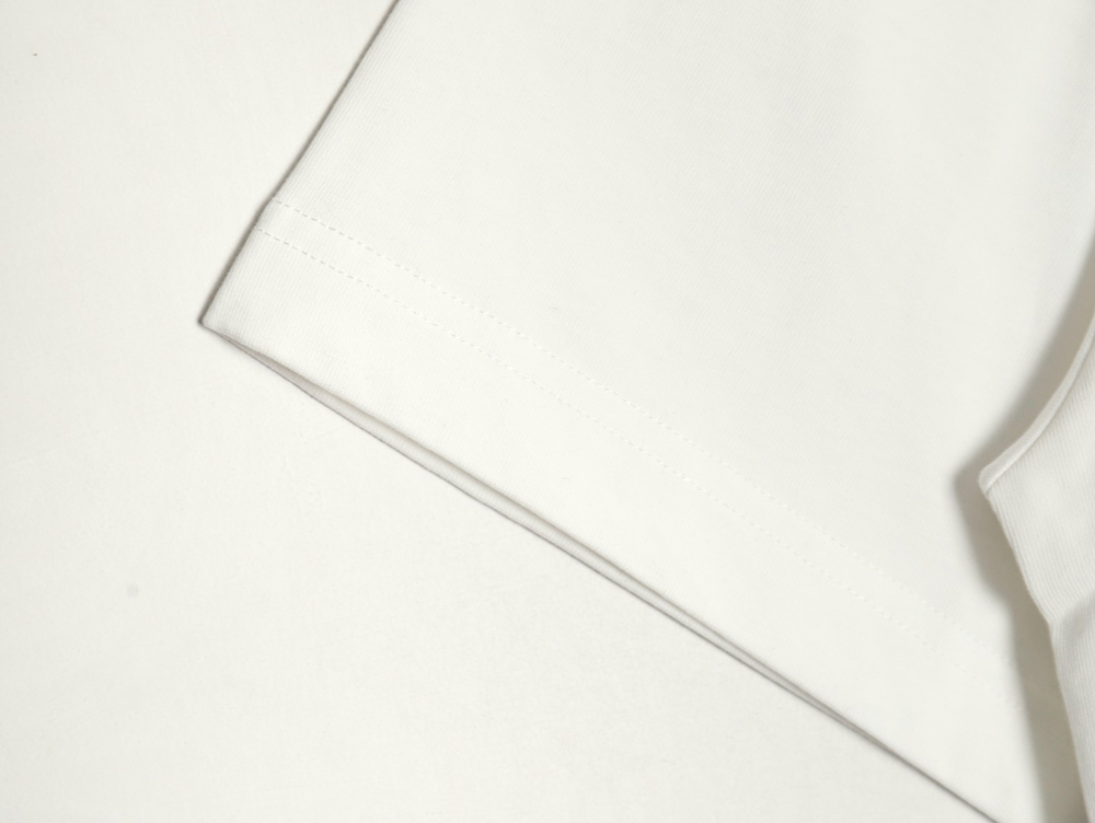 l0*is V*t0n cursive chain embroidered t-shirt