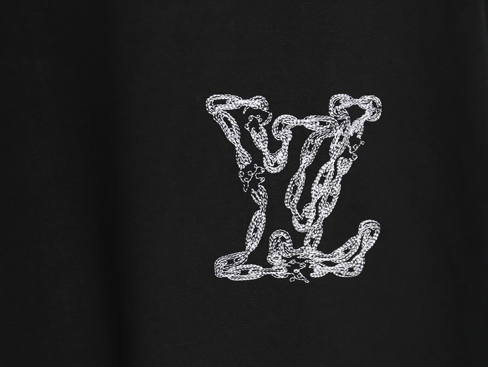 l0*is V*t0n cursive chain embroidered t-shirt tsk1