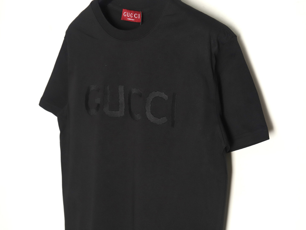 G*u*i obscure embroidered letter short sleeves tsk1