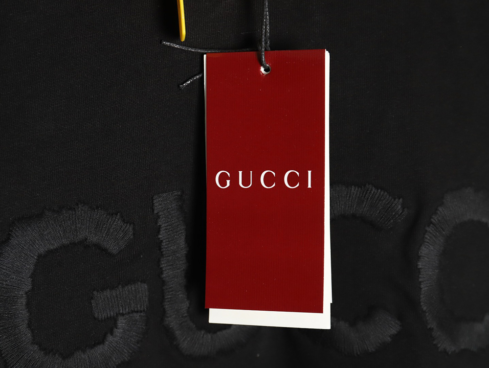 G*u*i chest lettering embroidered short sleeve t-shirt