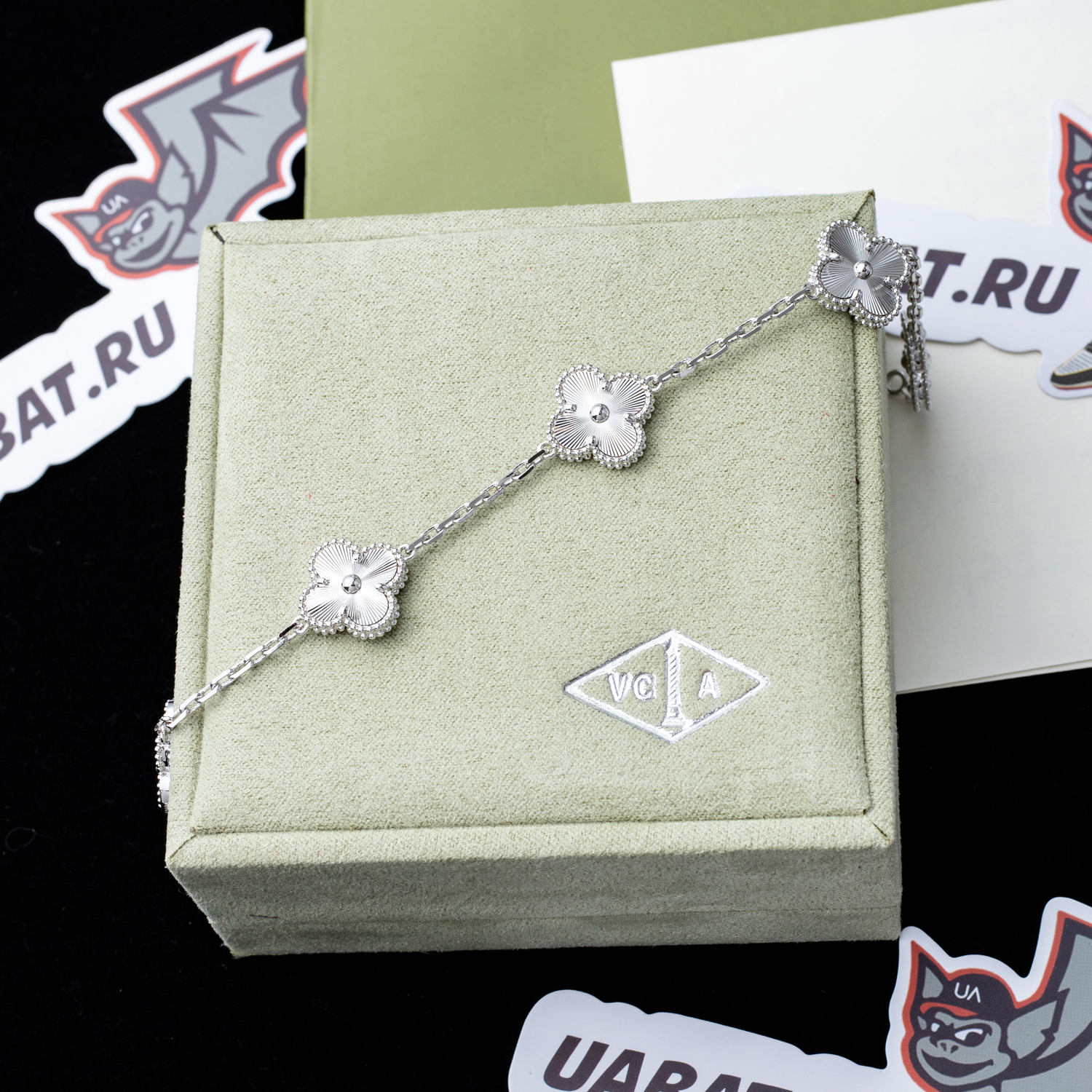 V*N CL*F & arpels bracelet vintage alhambra