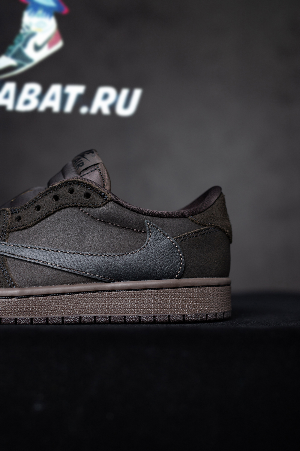 TRAVIS SCOTT X AIR JORDAN 1 LOW OG “VELVET BROWN”