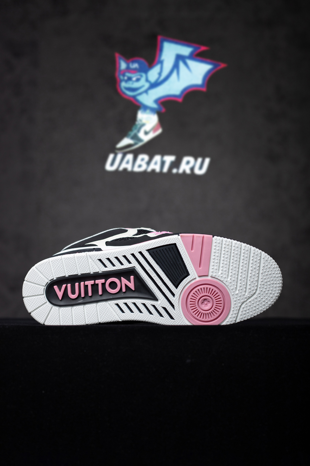l0*is V*t0n skate sneaker pink 1ade1k