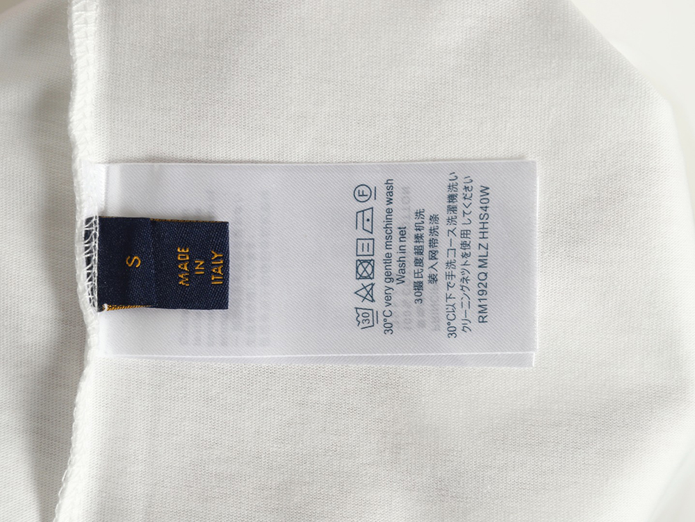 l0*is V*t0n double dog logo short sleeve t-shirt