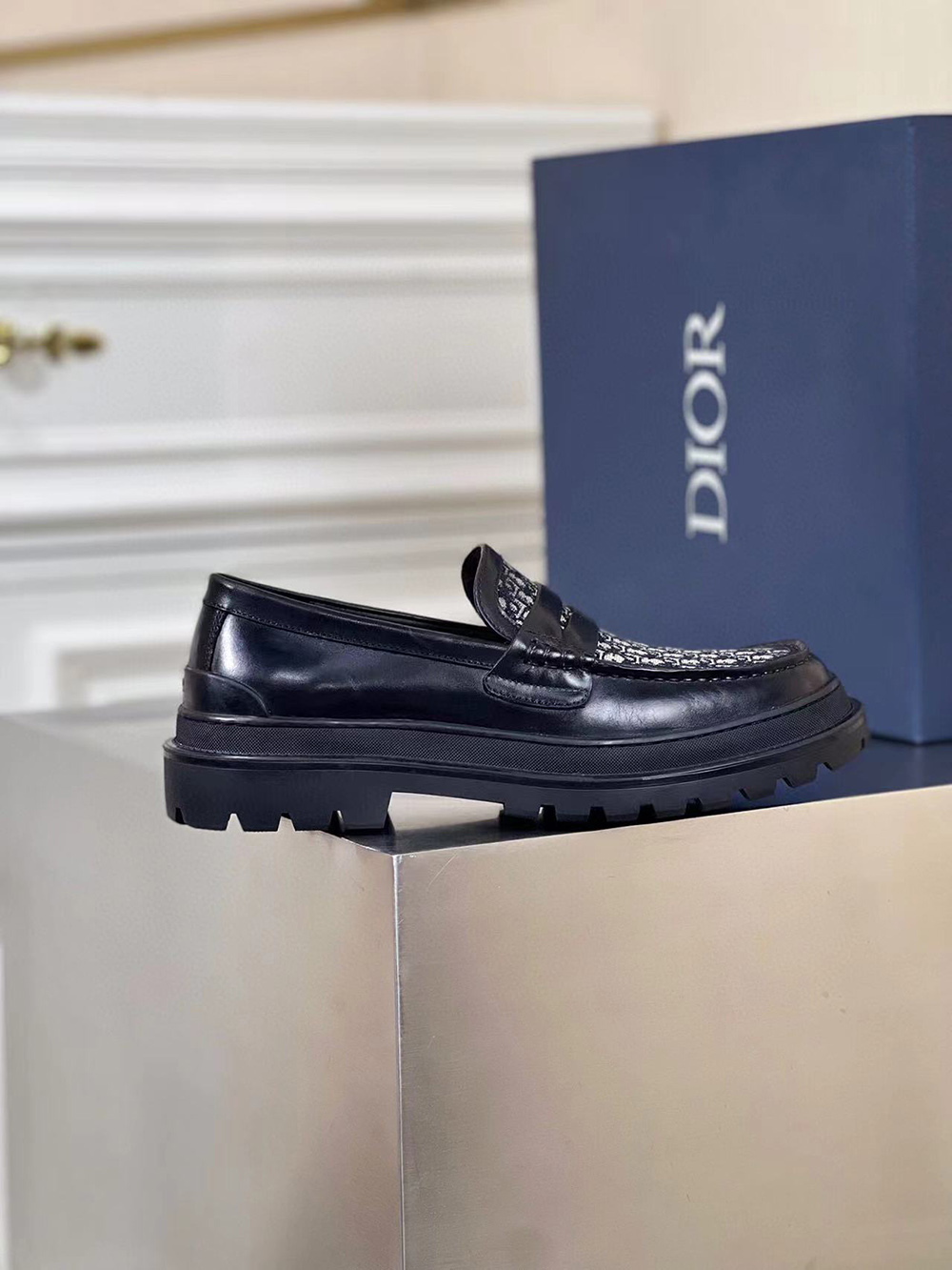 D*or explorer loafer