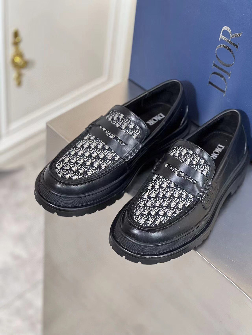 D*or explorer loafer