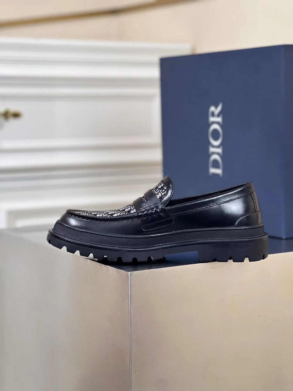 D*or explorer loafer