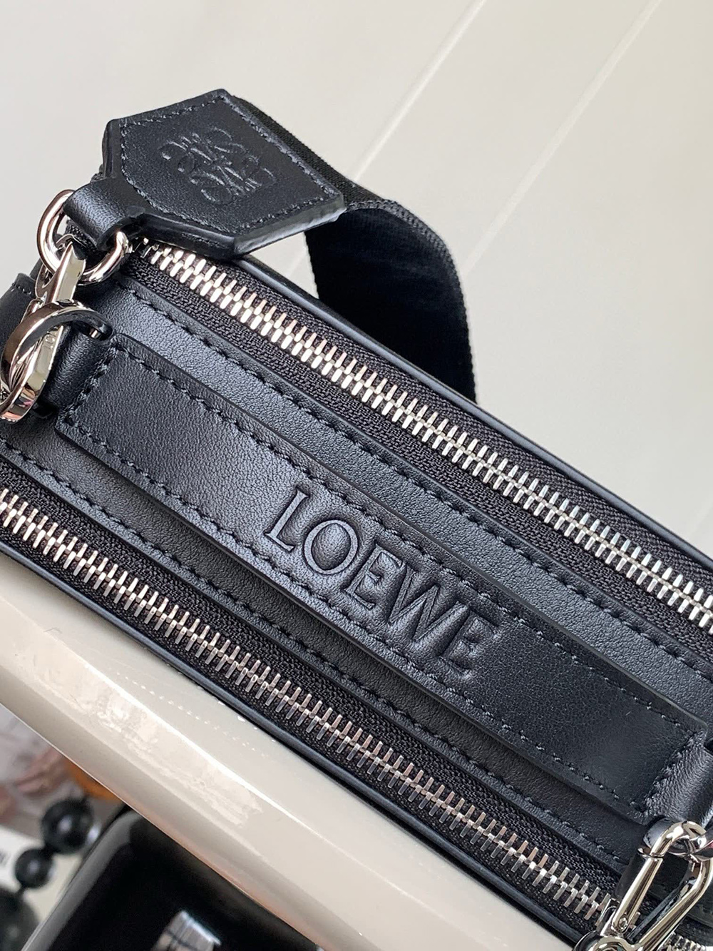 L0ew* mini crossbody camera bags 9111 18*13*8.5cm