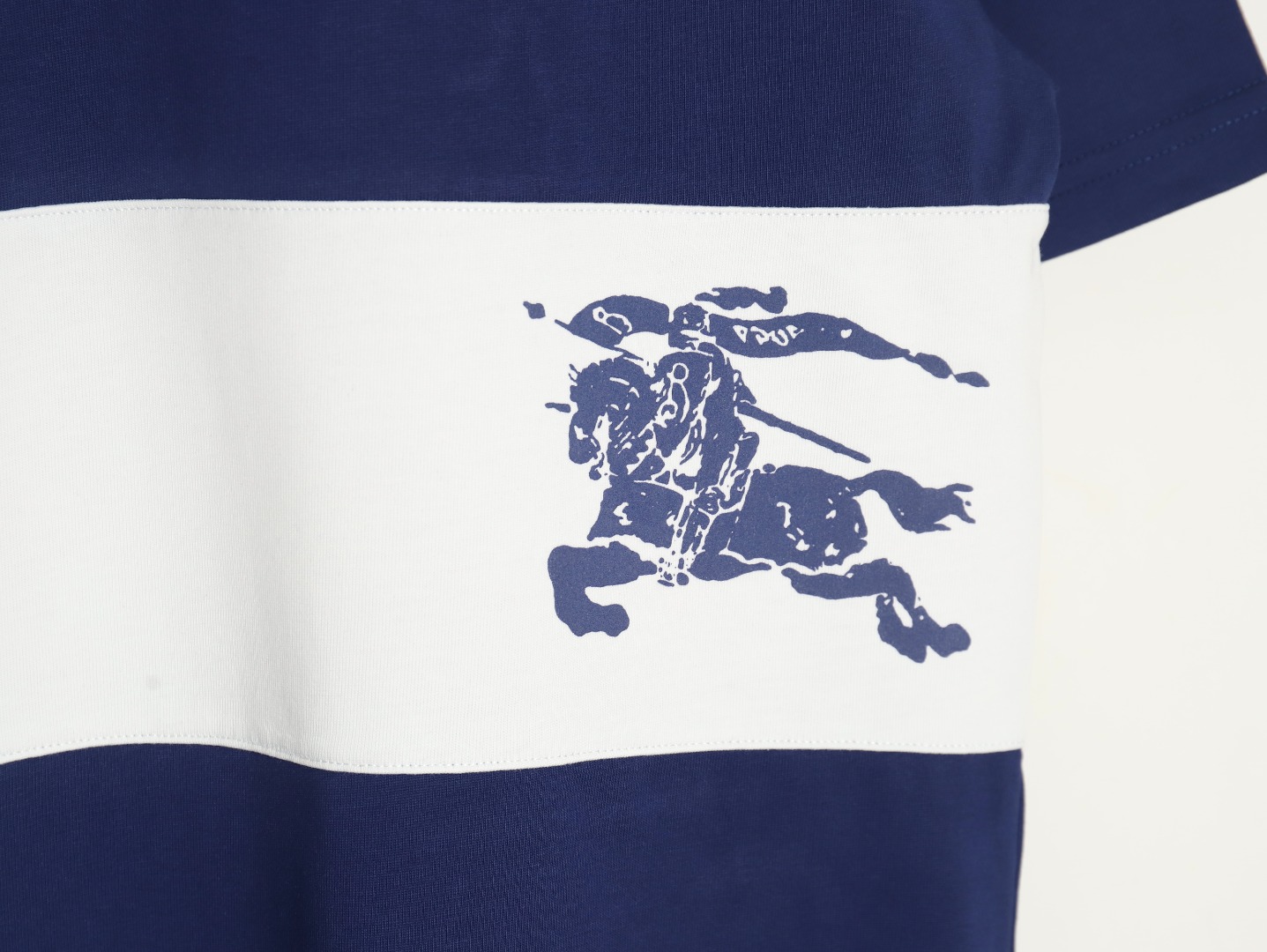 B**rry white horizontal striped war horse print short sleeves