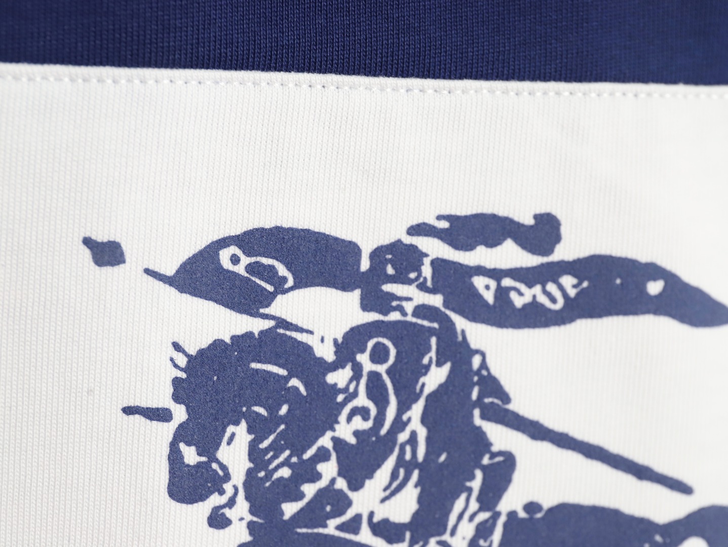 B**rry white horizontal striped war horse print short sleeves