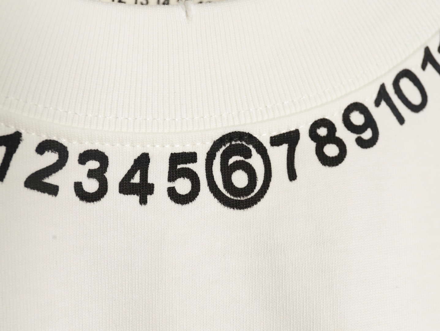 ma*s*n Ma*i*la printed logo crew neck short sleeve t-shirt