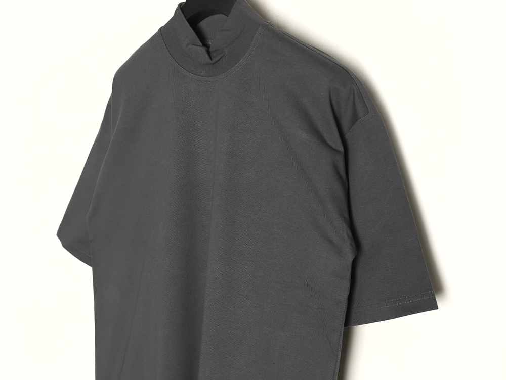 bo*te*ga Ve*ne*ta small turtleneck short-sleeved t-shirt tsk1