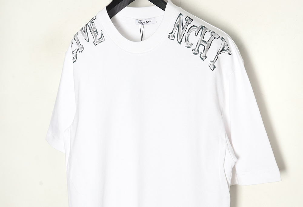 Givenchy shoulder hand-painted letter print short sleeves